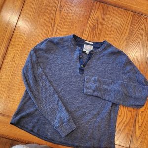 Lucky Brand lived in Henley shirt
